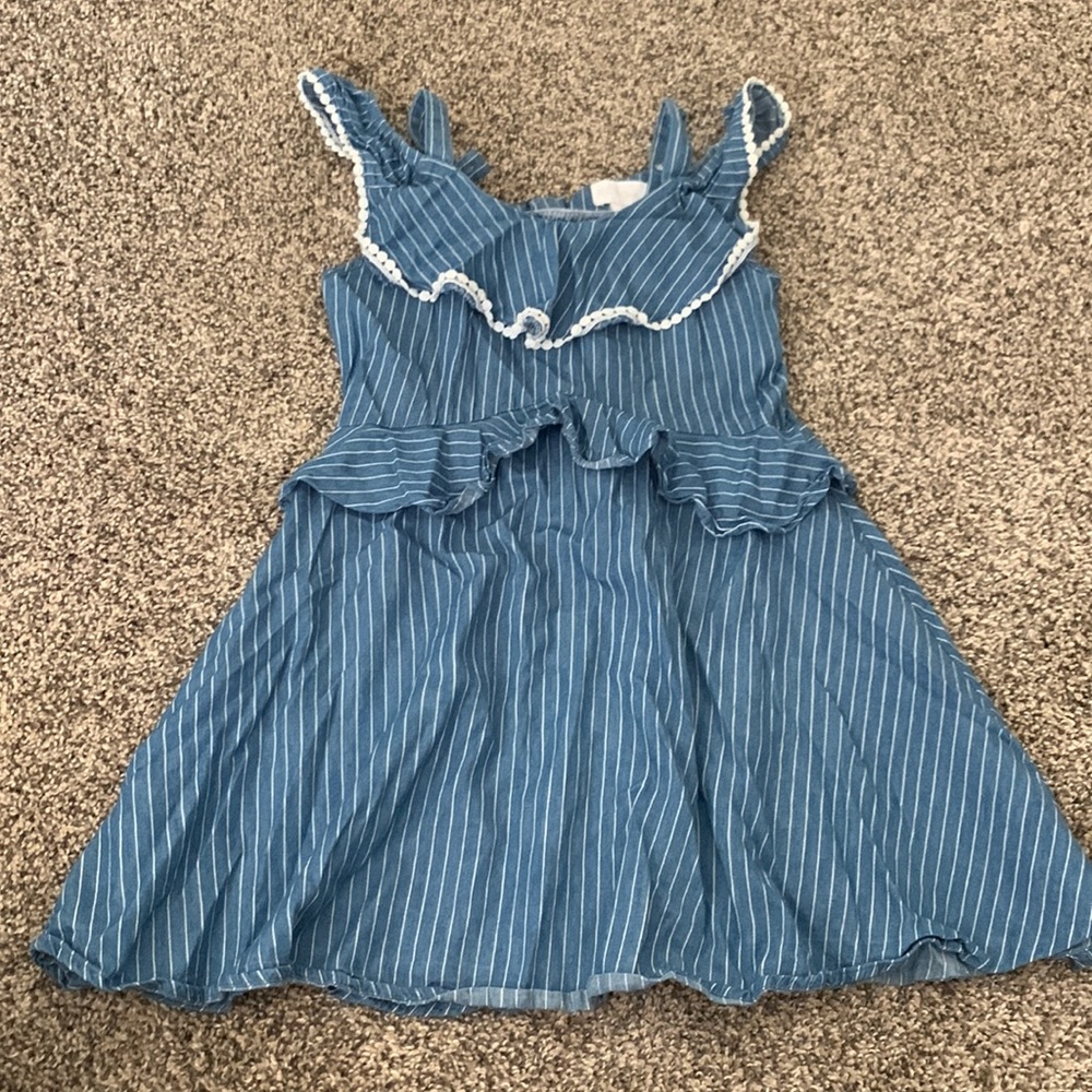 Girls dress